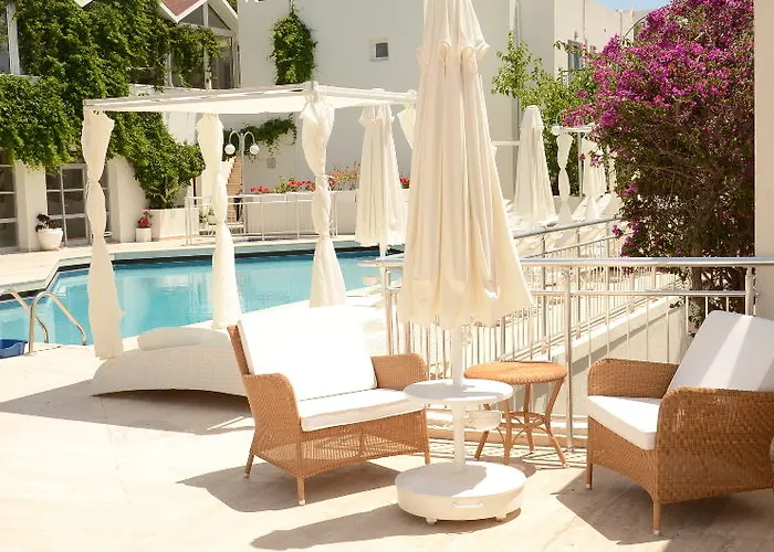 מלון Eos (adults Only) 3*