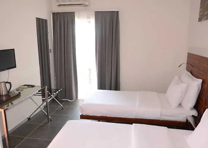 מלון Eos (adults Only) 3*